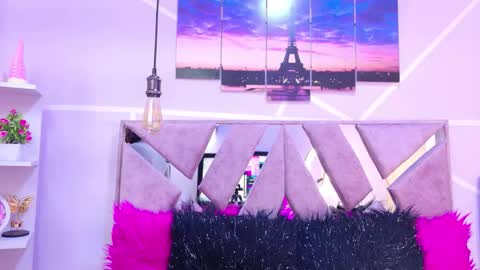 Sofi Noa online show from 11-24-25, 11:21