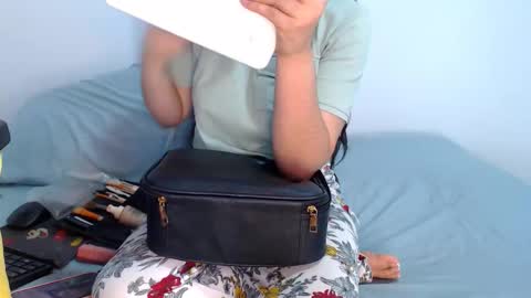 sofi rojas online show from 11-24-25, 01:05