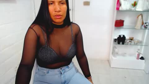 Snapshot of sofia13vene chatting on 10-12-25, 12:04 sofia vene  online show from 10-12-25, 12:04