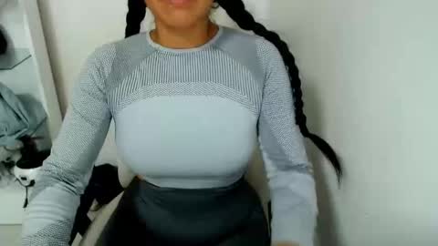 sofia vene  online show from 04-30-26, 03:29