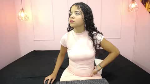Snapshot of sofia18sweet chatting on 01-06-26, 09:07 sofiasweet online show from 01-06-26, 09:07