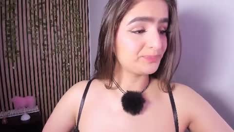 Snapshot of sofia44 chatting on 06-10-26, 02:49 Skarlett online show from 06-10-26, 02:49