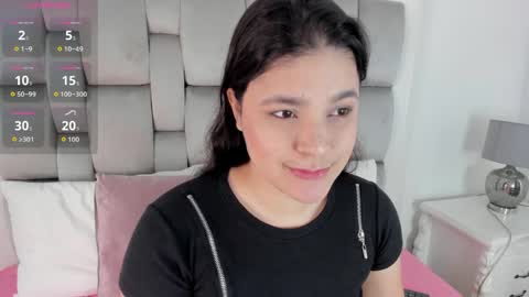 Snapshot of sofia__thompson chatting on 04-23-26, 11:31 sofi online show from 04-23-26, 11:31