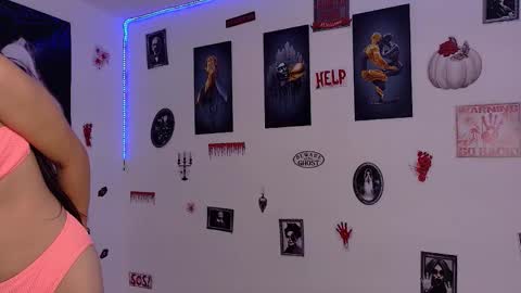 sofia_arango1107 online show from 10-18-25, 07:14