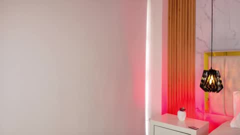 Sofia Arteaga online show from 12-16-25, 12:54