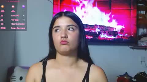 Snapshot of sofia_diaz01 chatting on 07-18-26, 03:05 Sofia online show from 07-18-26, 03:05