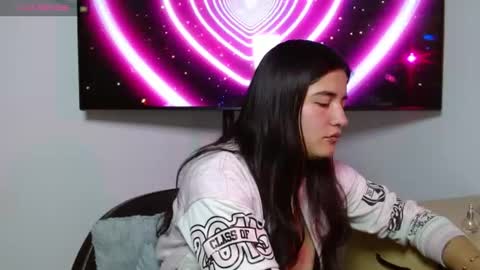 Snapshot of sofia_diaz01 chatting on 07-31-26, 03:22 Sofia online show from 07-31-26, 03:22
