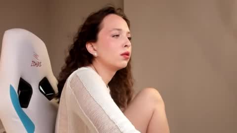Snapshot of sofia_gaze chatting on 05-16-26, 02:52 Sofia Gaze online show from 05-16-26, 02:52
