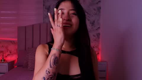 sofia gomes online show from 03-12-26, 12:00