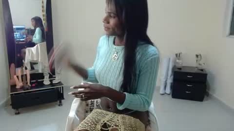 sofia_martinezv online show from 08-05-26, 08:00
