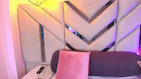   online show from 06-01-26, 07:04