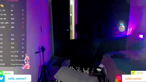 Snapshot of sofia_vanner chatting on 04-23-26, 02:02 SOFIA online show from 04-23-26, 02:02