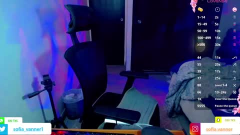 Snapshot of sofia_vanner chatting on 04-30-26, 02:18 SOFIA online show from 04-30-26, 02:18