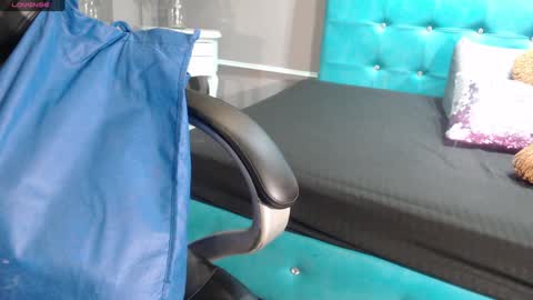 Sofa online show from 02-03-25, 11:09