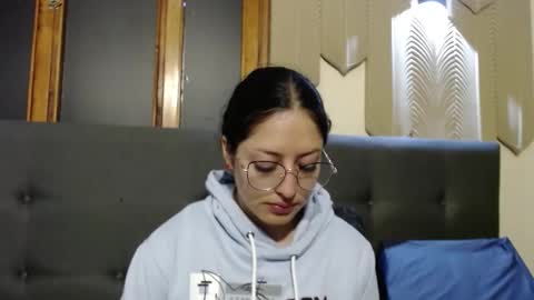 Sofa online show from 09-29-25, 11:04