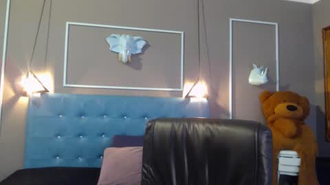 Sofa online show from 11-12-25, 11:21