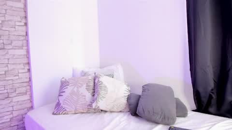 sofiaalarson online show from 04-08-26, 04:18