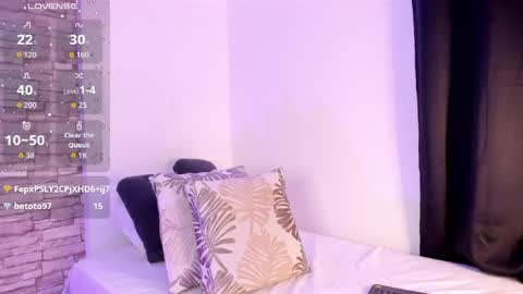 Snapshot of sofiaalarson chatting on 05-23-26, 02:06 sofiaalarson online show from 05-23-26, 02:06