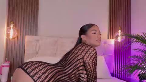 Snapshot of sofiaamiller chatting on 07-27-26, 05:31 sofiaamiller online show from 07-27-26, 05:31