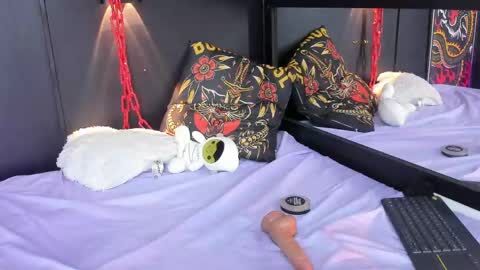 sofiaangel18 online show from 05-27-26, 01:57