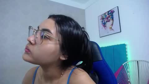 Sofia online show from 11-30-25, 12:20