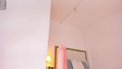 Sara online show from 04-19-26, 02:00