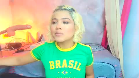 Snapshot of sofiacastillo01 chatting on 07-20-26, 01:35 sofiacastillo01 online show from 07-20-26, 01:35