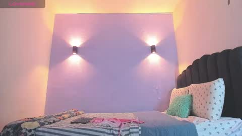 Sofia online show from 03-06-25, 04:19