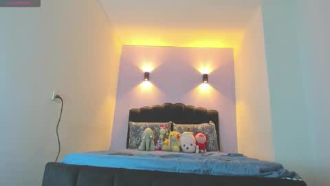 Sofia online show from 10-17-25, 08:28