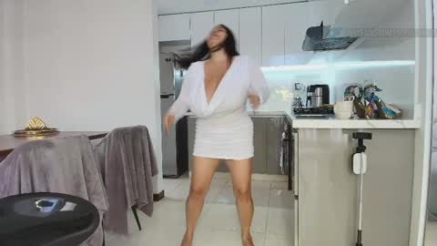 Snapshot of sofiadamon chatting on 04-20-26, 05:59 Sofa Damon SCORE Girl online show from 04-20-26, 05:59