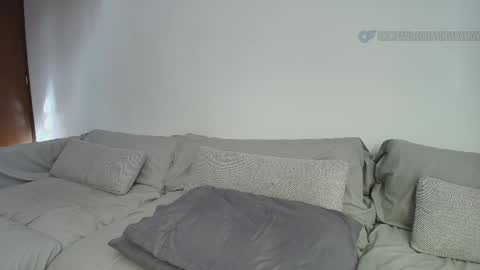 Snapshot of sofiadamon chatting on 05-04-26, 09:00 Sofa Damon SCORE Girl online show from 05-04-26, 09:00