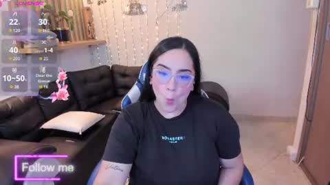 Snapshot of sofiadavis_23 chatting on 06-22-26, 02:14 SOFIA online show from 06-22-26, 02:14