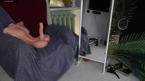 Sofia online show from 11-14-25, 05:50