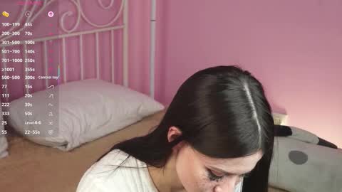 Snapshot of sofiahelberg chatting on 02-03-26, 10:53 Third day here my name Eva online show from 02-03-26, 10:53