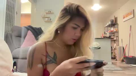 Snapshot of sofiainson23 chatting on 11-23-25, 02:44 MissCali online show from 11-23-25, 02:44