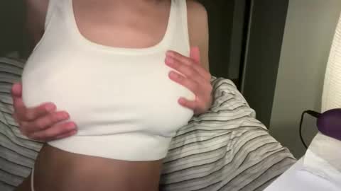 Snapshot of sofiakhanxo chatting on 12-15-25, 06:17 Sofiiiiiia Baby online show from 12-15-25, 06:17