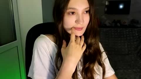 SofiaKimi online show from 06-30-26, 07:59