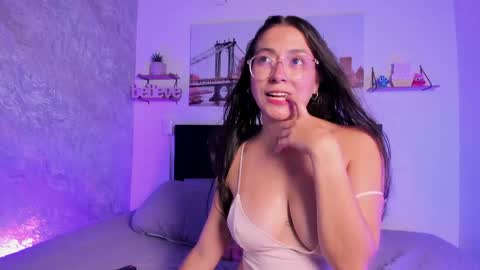 Snapshot of sofialujan_ chatting on 04-28-26, 11:21 sofialujan_ online show from 04-28-26, 11:21