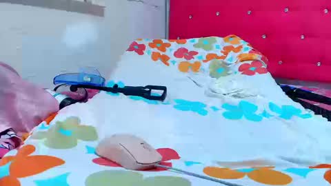 Sofiamillerrs online show from 09-16-25, 09:38