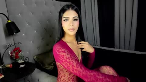 sofiamojic online show from 07-23-26, 01:52