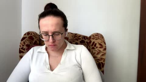 Sofia online show from 04-01-26, 01:23