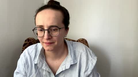 Sofia online show from 04-02-26, 02:15