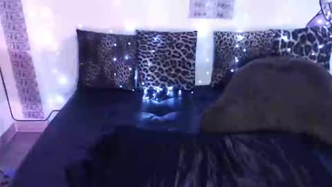 Snapshot of sofianix chatting on 01-24-25, 03:45 SOFIA NIX online show from 01-24-25, 03:45