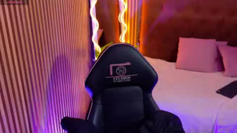 Snapshot of sofiapalmer_tay chatting on 07-19-26, 11:36 SOFI online show from 07-19-26, 11:36