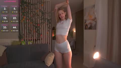 Sofia Help me overcome shynes with 100 thumbs up online show from 11-13-25, 09:14