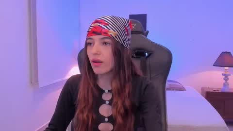 Sofia  Help me reach 5K followers  online show from 12-16-25, 07:52