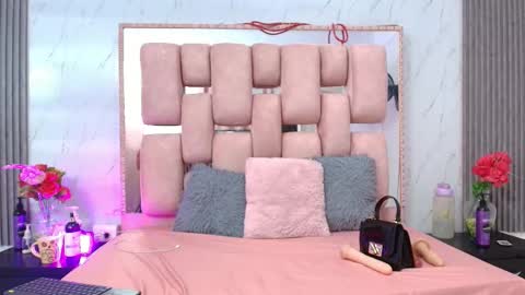 Sofia Sommers online show from 12-02-25, 11:23