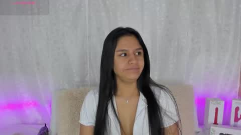 Danna Sofia online show from 01-14-25, 08:04
