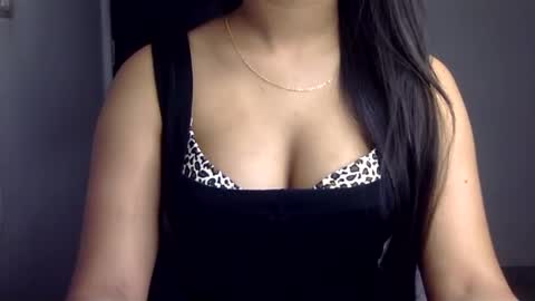 Snapshot of sofie_diva chatting on 01-14-25, 06:38 divya online show from 01-14-25, 06:38