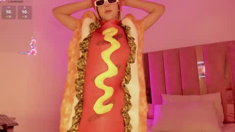 Snapshot of sofiesoft chatting on 02-08-25, 03:21 Sofie online show from 02-08-25, 03:21